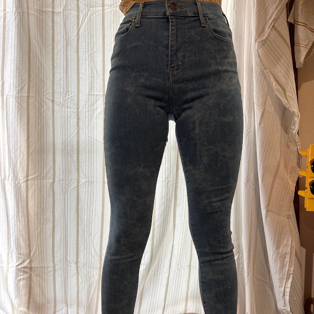 Levi's High Rise Skinny Jeans